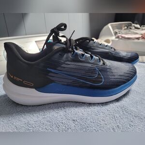 Mens Size 11 Nike Air Winflo 9